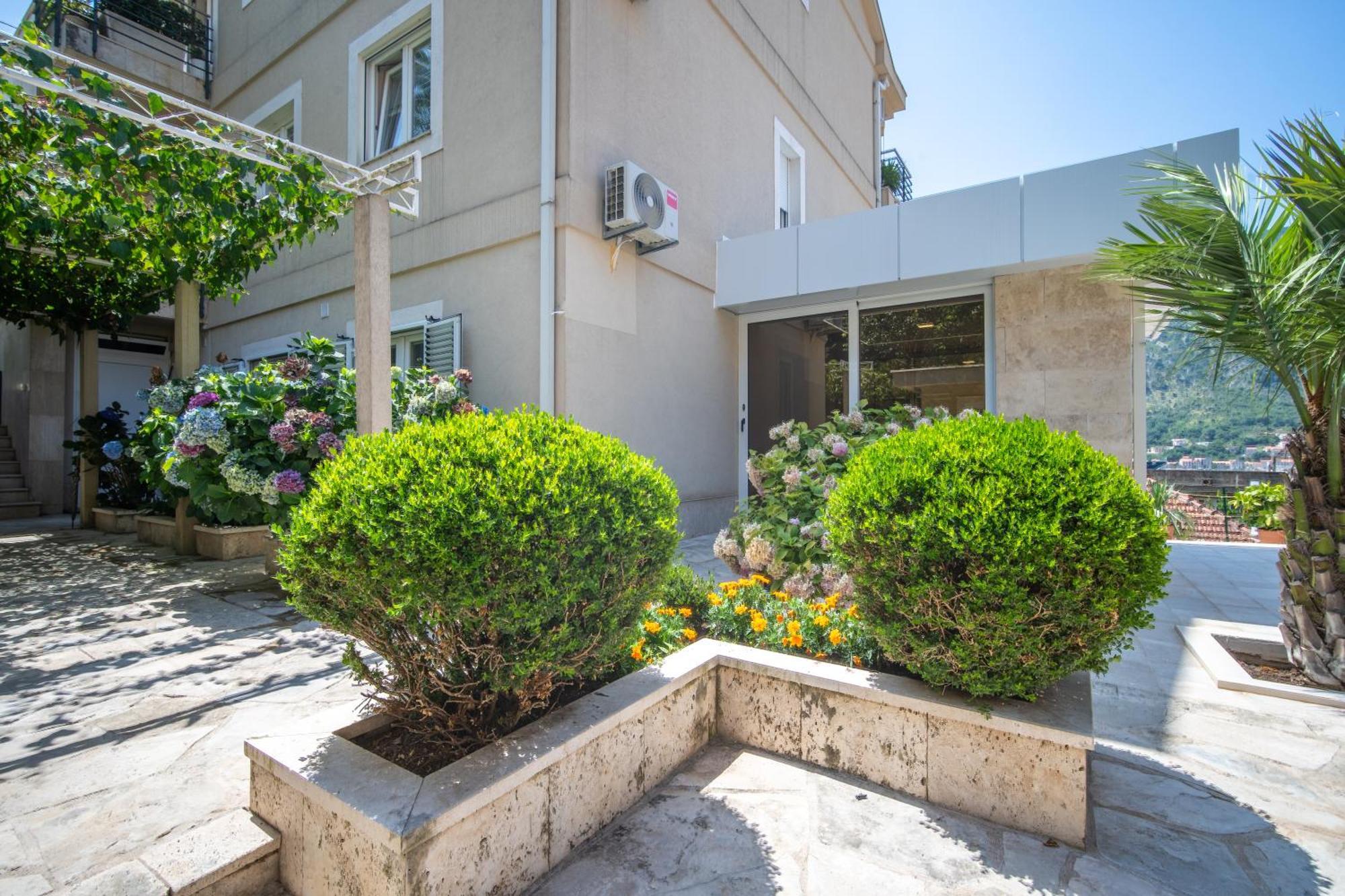 Palma Apartments Kotor Bagian luar foto